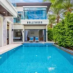 Hollywood Pool Villa Pattaya