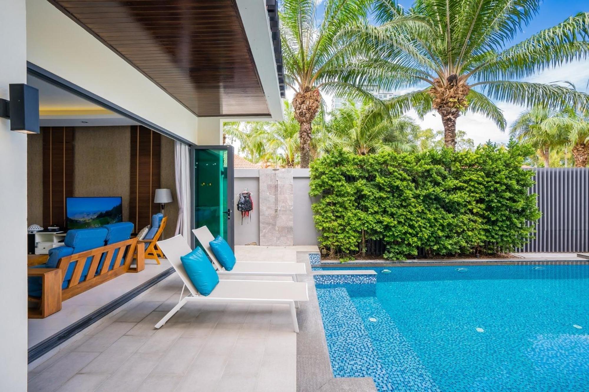 Villa Hollywood Pool Pattaya