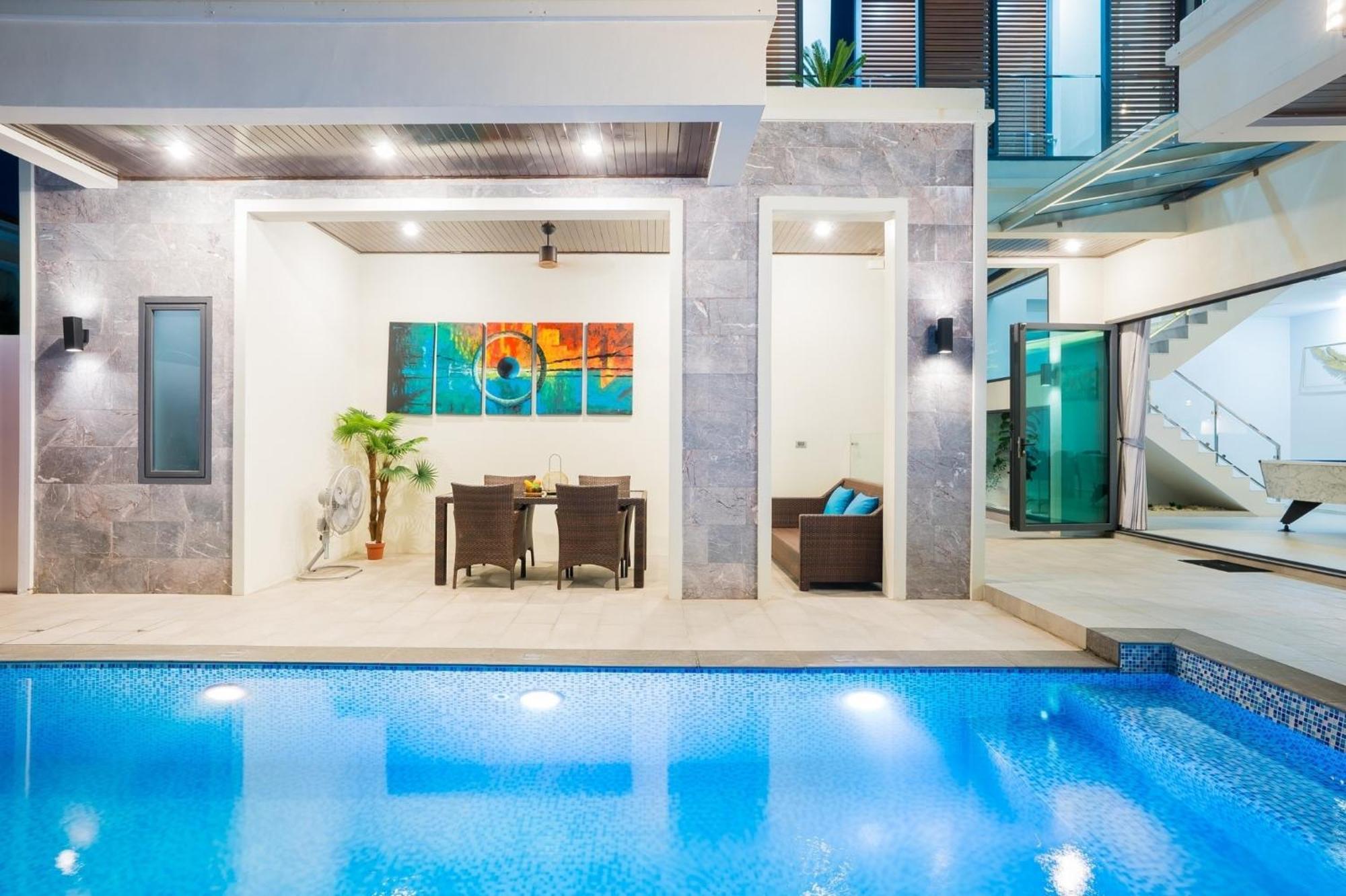 Hollywood Pool * Pattaya