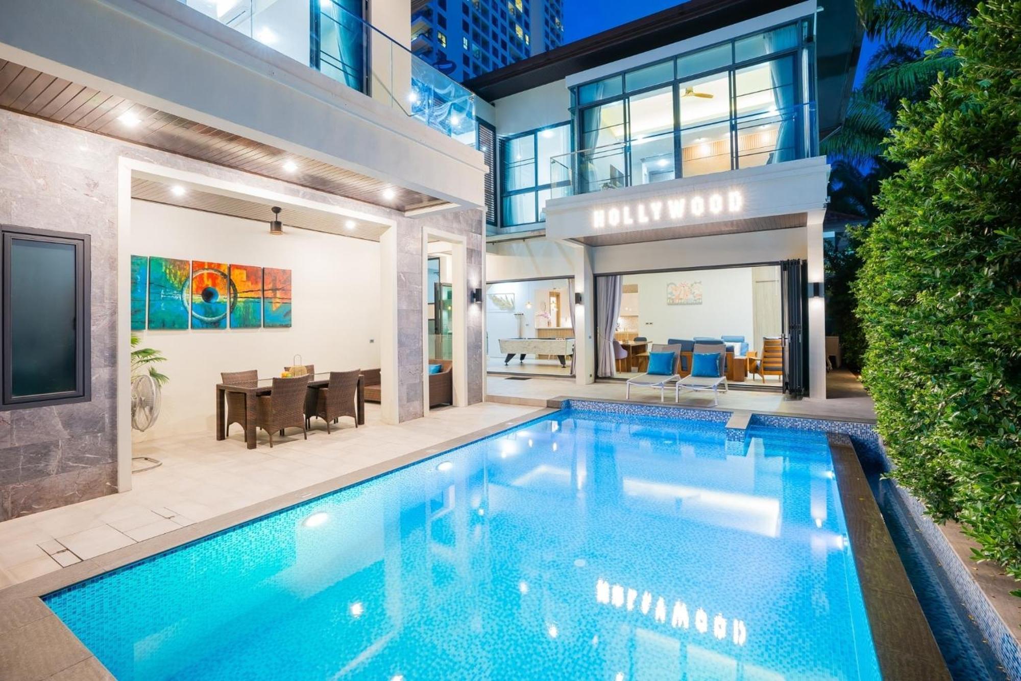 Villa Hollywood Pool Pattaya